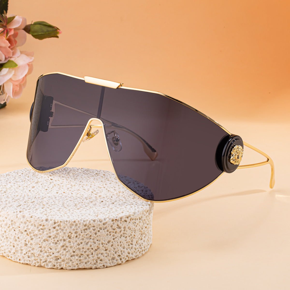 New FashionStyle Full-Frame Sports Sunglasses for Women, Integrated Lens, Outdoor Cycling UV Protection - Outdoors & Sports Tinker Time
